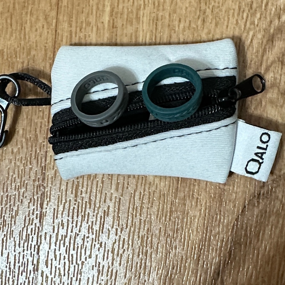 Qalo silicone rings